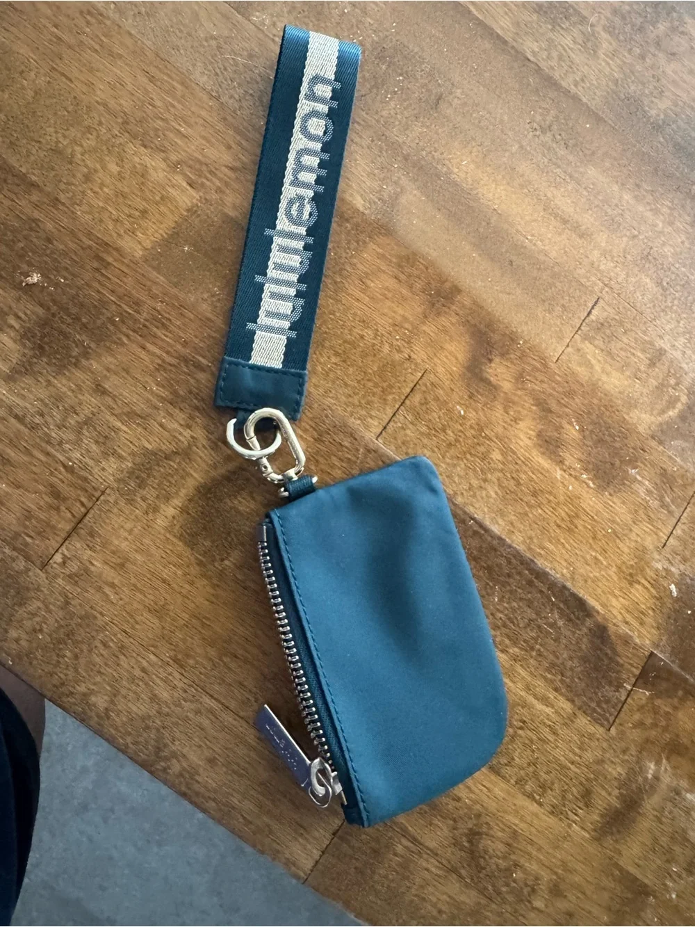 lululemon athletica compact zip